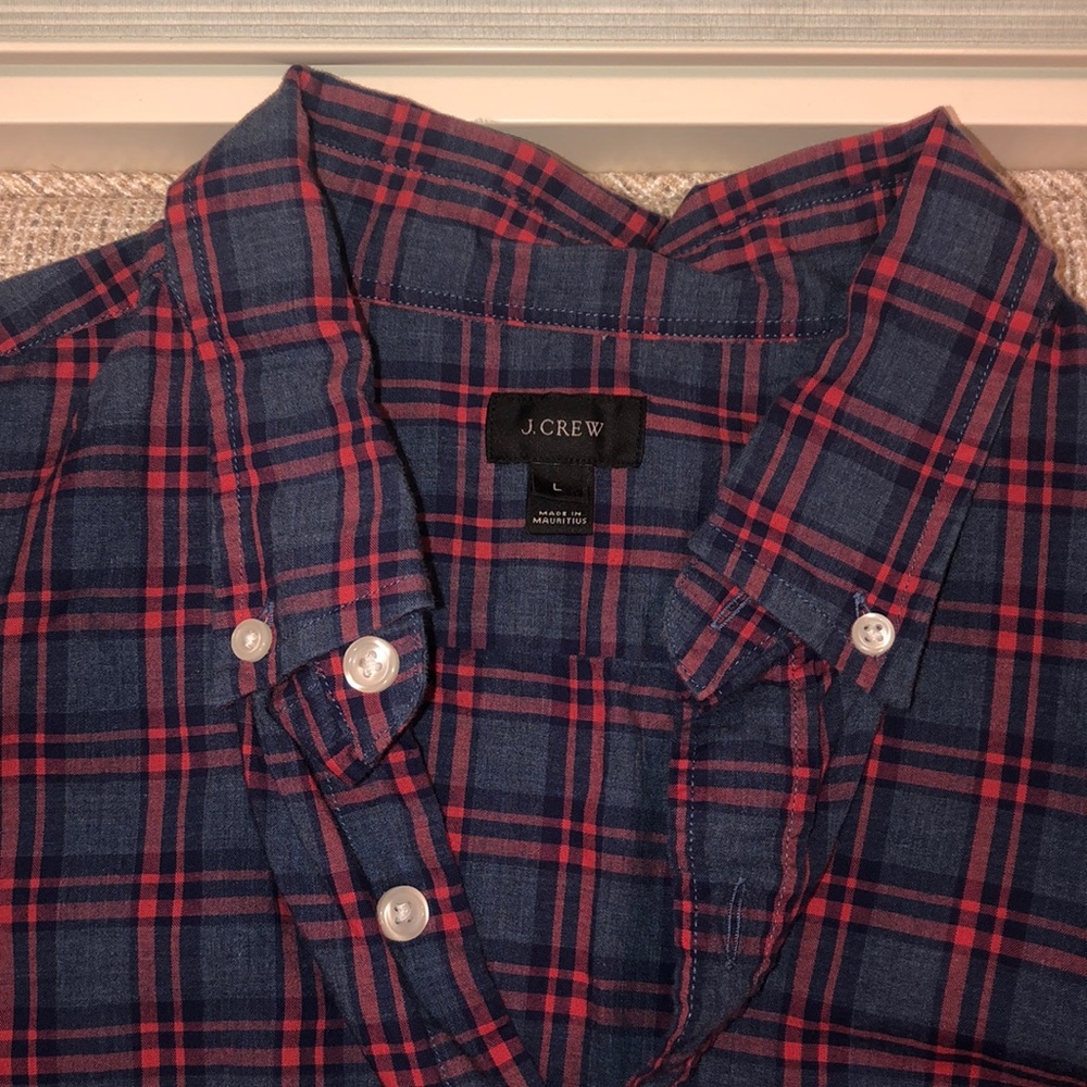Button down - Picture 2 of 2